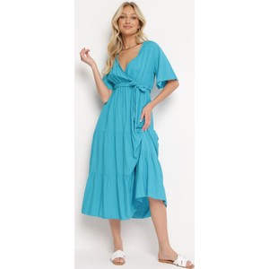 Niebieska sukienka born2be z bawełny midi z dekoltem w kształcie litery v