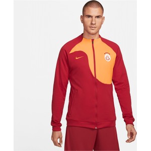 Czerwona kurtka Nike krótka w sportowym stylu