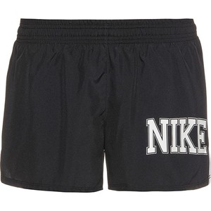 Czarne szorty Nike w sportowym stylu z tkaniny