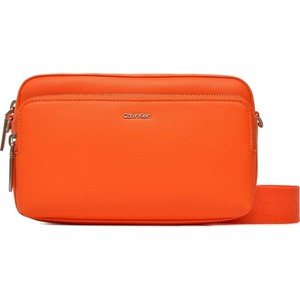 Pomarańczowa torebka Calvin Klein matowa na ramię w stylu casual
