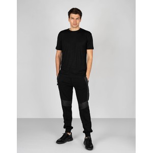 Czarny t-shirt ubierzsie.com z krótkim rękawem w stylu casual z jedwabiu