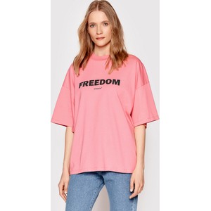 Różowy t-shirt Americanos z okrągłym dekoltem