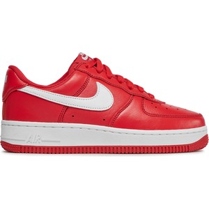 Czerwone buty sportowe Nike w sportowym stylu z płaską podeszwą sznurowane