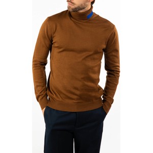 Brązowy sweter ubierzsie.com z golfem w stylu casual