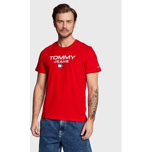 Czerwony t-shirt Tommy Jeans w młodzieżowym stylu z krótkim rękawem
