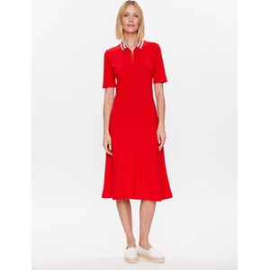 Czerwona sukienka Tommy Hilfiger z okrągłym dekoltem