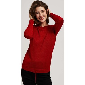 Czerwony sweter Moodo.pl w stylu klasycznym