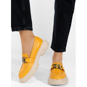 Żółte półbuty Zapatos w stylu casual ze skóry