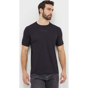 Czarny t-shirt Calvin Klein w sportowym stylu z krótkim rękawem