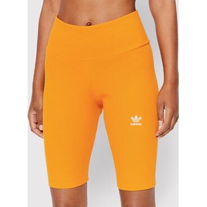 Pomarańczowe szorty Adidas w sportowym stylu