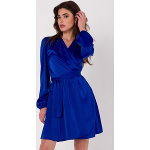 Niebieska sukienka Makover z dekoltem w kształcie litery v w stylu casual z satyny