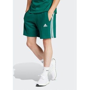 Zielone spodenki Adidas w sportowym stylu