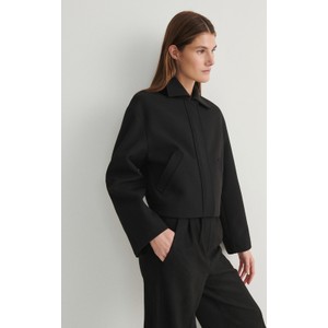 Czarna kurtka Reserved w stylu casual bez kaptura krótka