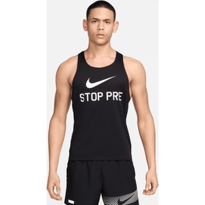 Czarna koszulka Nike w sportowym stylu z krótkim rękawem