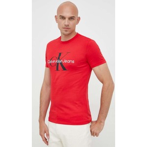 Czerwony t-shirt Calvin Klein w młodzieżowym stylu z nadrukiem