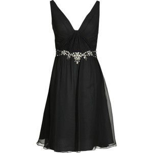 Czarna sukienka Fokus w stylu glamour z jedwabiu