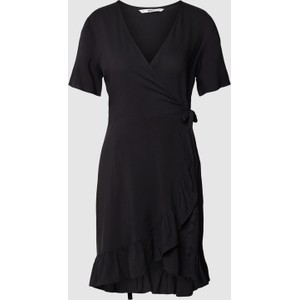 Czarna sukienka Only z dekoltem w kształcie litery v z krótkim rękawem mini