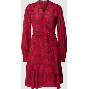 Sukienka Tommy Hilfiger z dekoltem w kształcie litery v w stylu casual