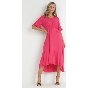 Różowa sukienka born2be w stylu klasycznym midi z krótkim rękawem