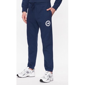 Spodnie sportowe New Balance z dresówki w sportowym stylu