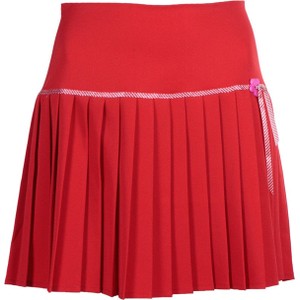 Czerwona spódnica Fokus w młodzieżowym stylu