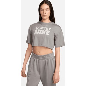 T-shirt Nike z okrągłym dekoltem w sportowym stylu z krótkim rękawem
