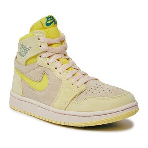 Żółte buty sportowe Nike z płaską podeszwą w sportowym stylu sznurowane