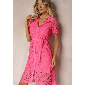 Różowa sukienka Renee z tkaniny w stylu casual koszulowa