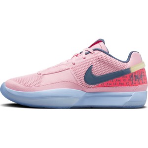 Różowe buty sportowe Nike w sportowym stylu sznurowane z płaską podeszwą