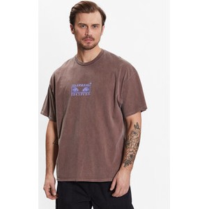 Brązowy t-shirt Bdg Urban Outfitters w młodzieżowym stylu z krótkim rękawem
