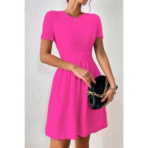 Różowa sukienka IVET w stylu casual