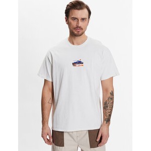 T-shirt Bdg Urban Outfitters z krótkim rękawem w młodzieżowym stylu