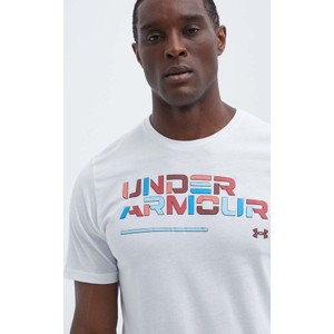 T-shirt Under Armour z krótkim rękawem w młodzieżowym stylu z nadrukiem