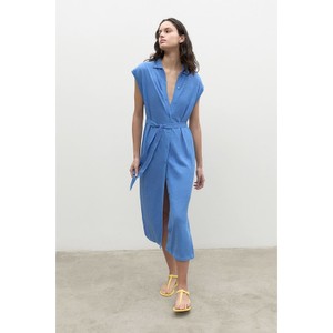 Niebieska sukienka Ecoalf midi z krótkim rękawem