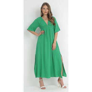 Zielona sukienka born2be trapezowa w stylu casual maxi