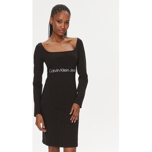 Czarna sukienka Calvin Klein z długim rękawem mini dopasowana
