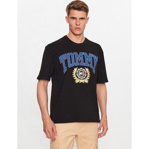 Czarny t-shirt Tommy Jeans z krótkim rękawem w młodzieżowym stylu