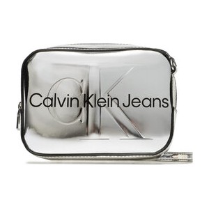 Srebrna torebka Calvin Klein matowa średnia na ramię