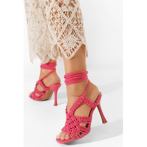 Różowe sandały Zapatos