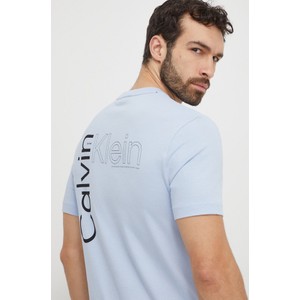 Niebieski t-shirt Calvin Klein z bawełny w młodzieżowym stylu z krótkim rękawem
