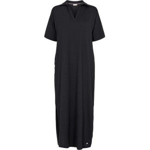 Czarna sukienka Numph w stylu casual z krótkim rękawem prosta