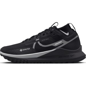 Czarne buty sportowe Nike pegasus z goretexu z płaską podeszwą
