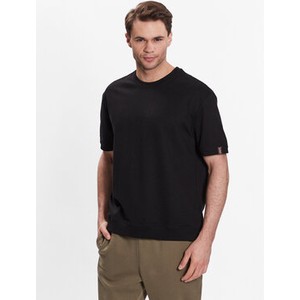 T-shirt Outhorn w stylu casual