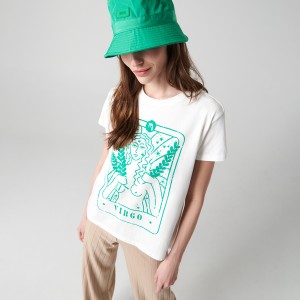T-shirt Sinsay z okrągłym dekoltem z nadrukiem w młodzieżowym stylu
