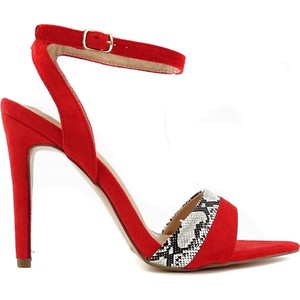 Czerwone sandały Kokietki z klamrami na szpilce z zamszu