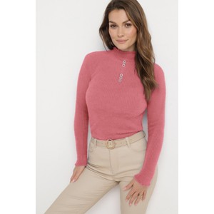 Różowy sweter born2be w stylu casual