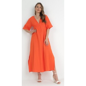 Pomarańczowa sukienka born2be maxi z dekoltem w kształcie litery v z krótkim rękawem