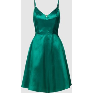 Zielona sukienka Luxuar Fashion na ramiączkach z dekoltem w kształcie litery v rozkloszowana