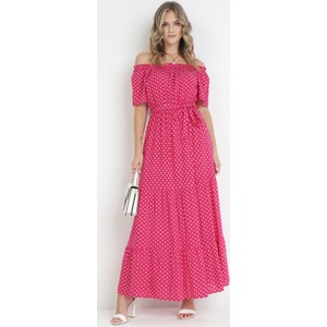 Różowa sukienka born2be w stylu casual maxi hiszpanka