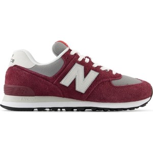 Czerwone buty sportowe New Balance w sportowym stylu